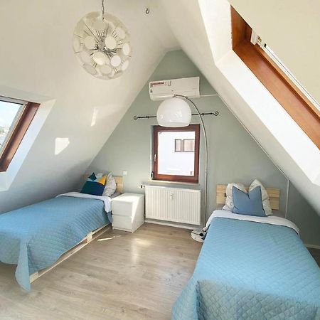 Gemütliche 2 Zimmerwohnung mit TV und WLAN Wendlingen am Neckar Exterior foto