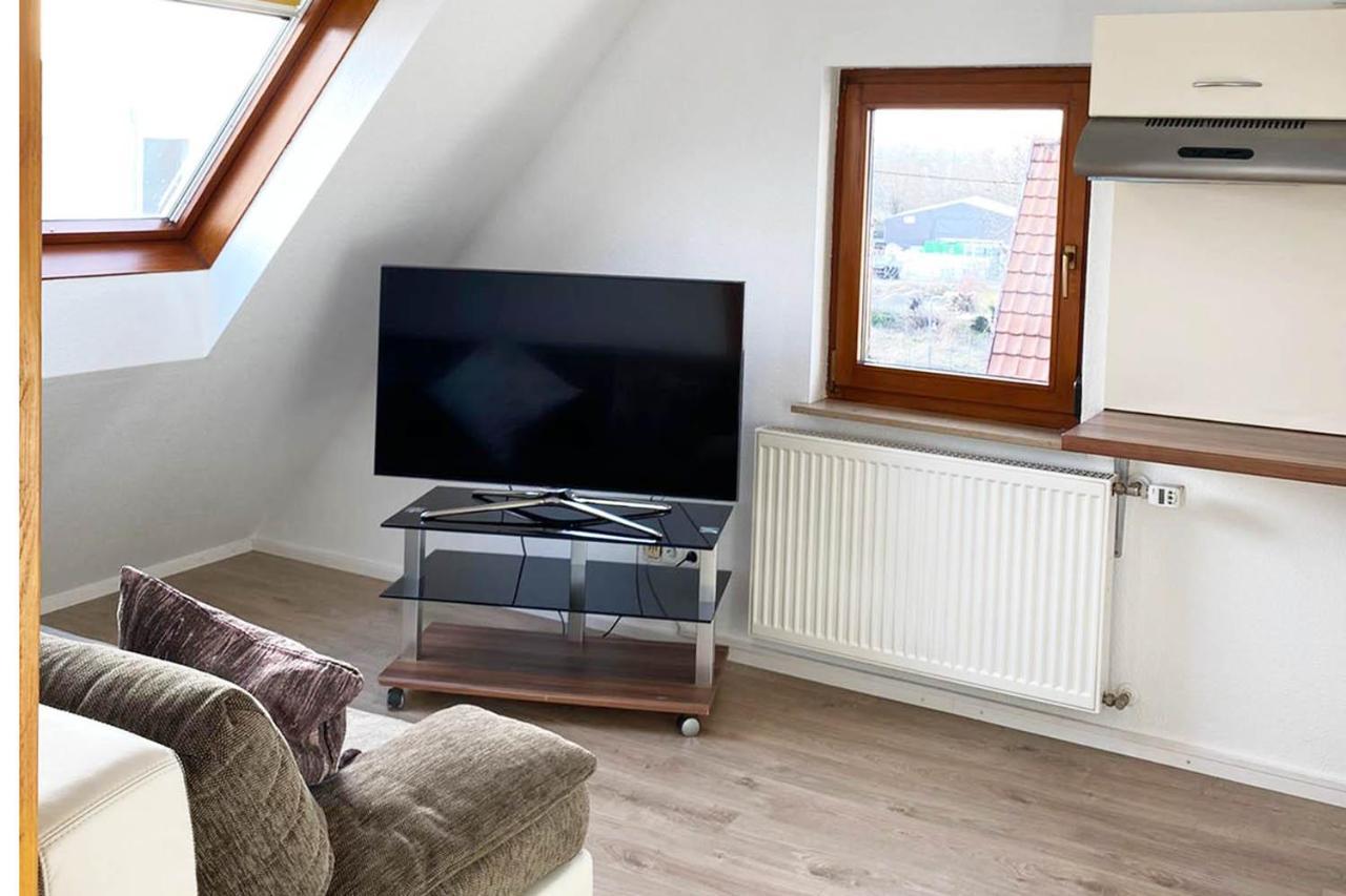 Gemütliche 2 Zimmerwohnung mit TV und WLAN Wendlingen am Neckar Exterior foto