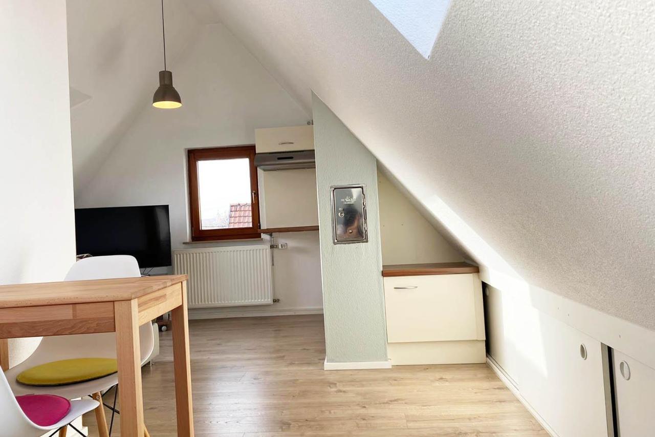 Gemütliche 2 Zimmerwohnung mit TV und WLAN Wendlingen am Neckar Exterior foto