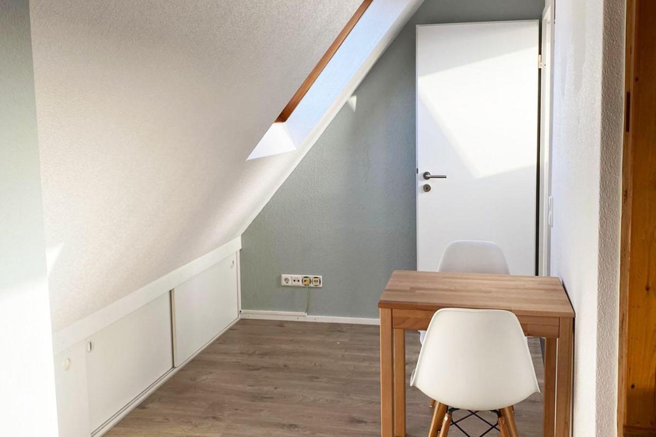 Gemütliche 2 Zimmerwohnung mit TV und WLAN Wendlingen am Neckar Exterior foto