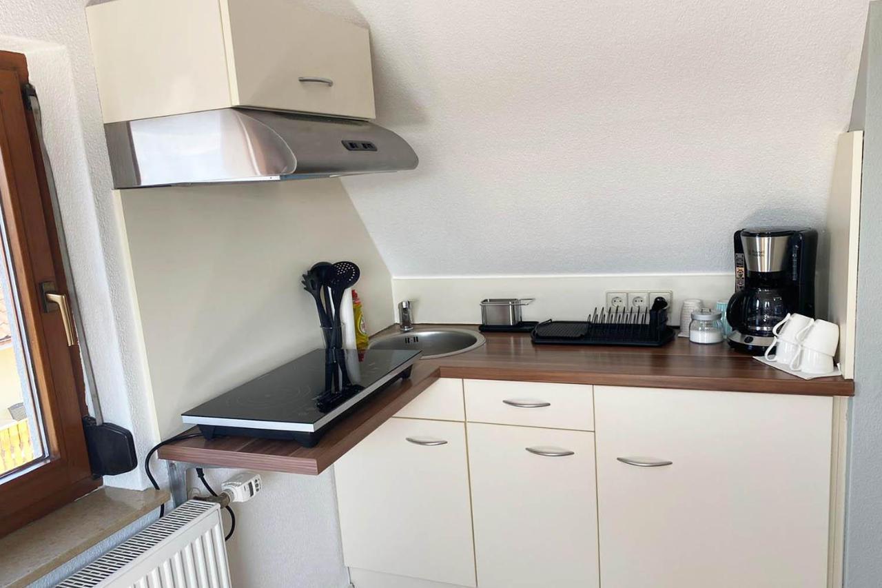 Gemütliche 2 Zimmerwohnung mit TV und WLAN Wendlingen am Neckar Exterior foto